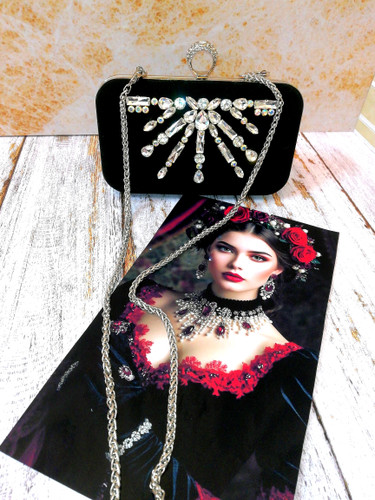 کیف زنانه مجلسی دستدوز و دست ساز جواهر دوزی شده جنس پارچه جیر