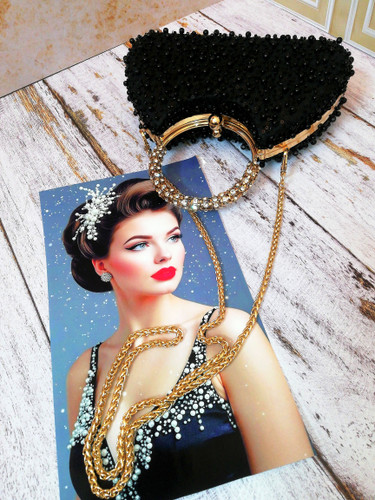 کیف زنانه مجلسی دستدوز و دست ساز جنس پارچه تور کارشده با مروارید و منجوق و پولک