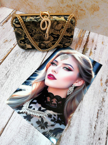 کیف زنانه مجلسی دستدوز و دست ساز جنس پارچه مخمل زرکوب طرح پوست مار