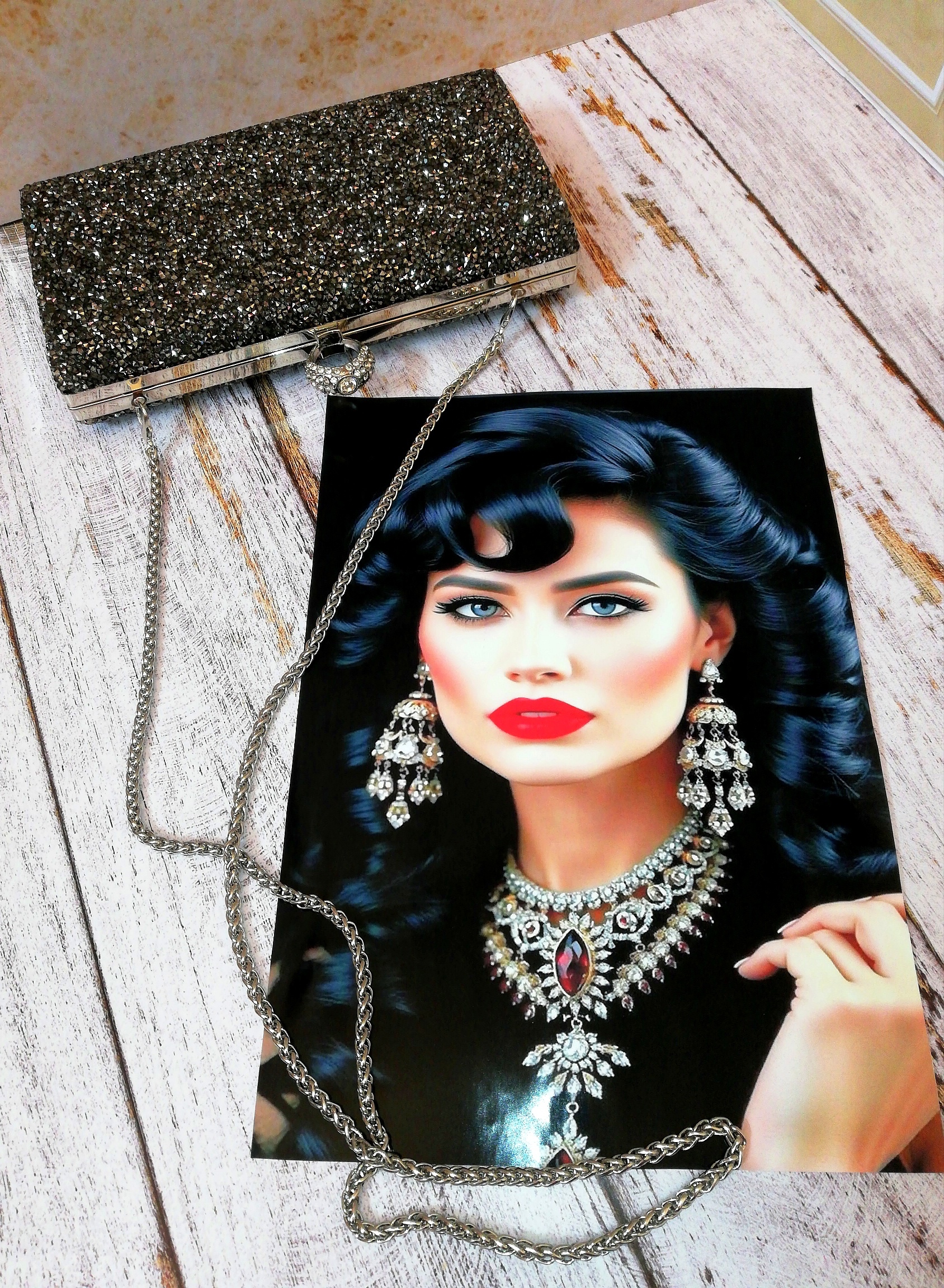 کیف مجلسی و کلاچ زنانه دست دوز_ مدل ستاره شب_ نگین لواشکی زغالی