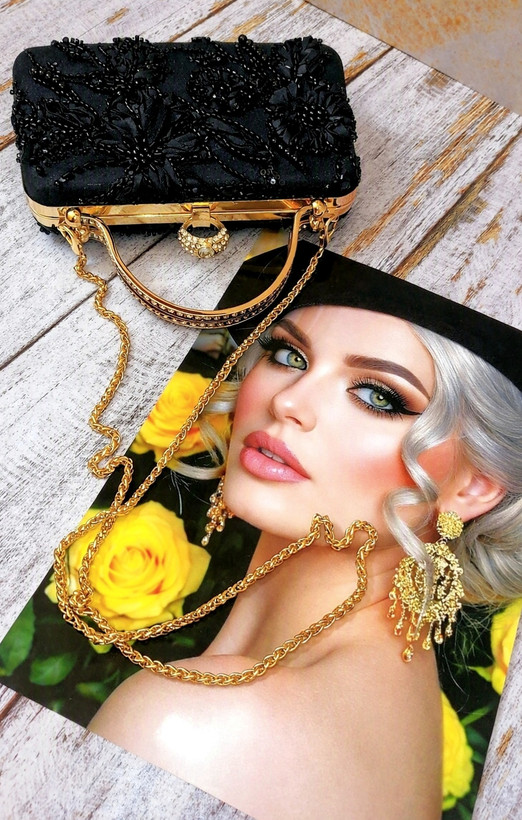 کیف مجلسی و کلاچ زنانه دست دوز_ مدل آدلیا_ تور گل برجسته روباندوزی کار شده با منجوق و مروارید و پولک