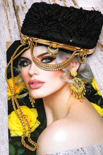 کیف مجلسی و کلاچ زنانه دست دوز_ مدل آدلیا_ تور گل برجسته روباندوزی کار شده با منجوق و مروارید و پولک